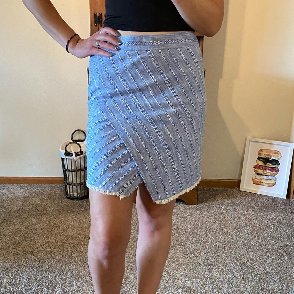 Ann Taylor Loft blue faux wrap mini skirt size 8